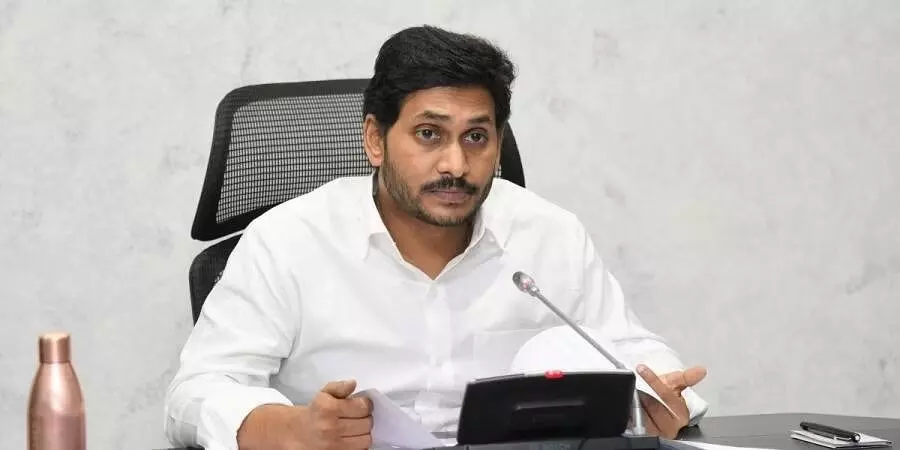 జగన్ కి తలనొప్పిగా యలమంచిలి