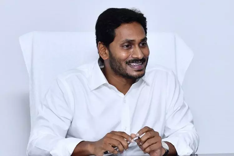 అధికారులే ఇంటికొస్తారు.. ఇది జగనన్న సురక్ష