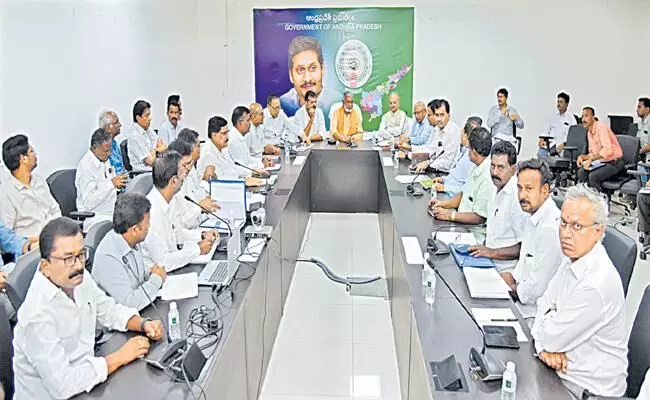 విద్యుత్ ఉద్యోగులకు గుడ్ న్యూస్