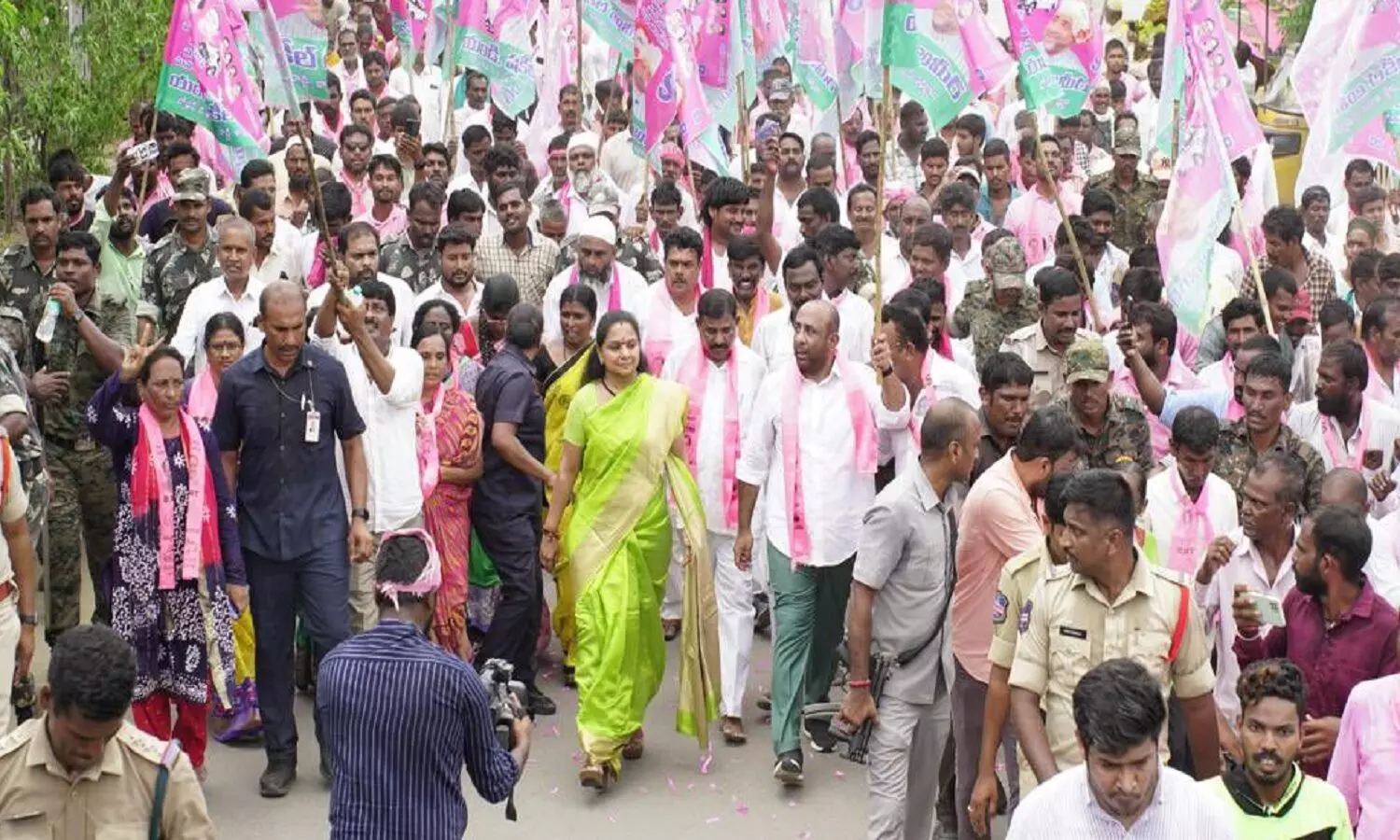 బీఆర్ఎస్ మన ఇంటి పార్టీ.. మనది పేగు బంధం