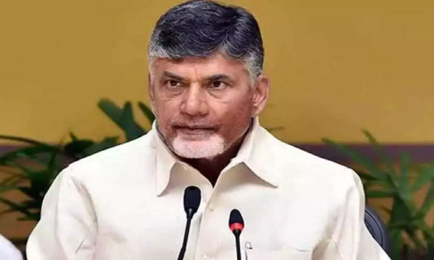 నోటీసులపై మౌనమేల బాబూ..! వైసీపీ ర్యాగింగ్