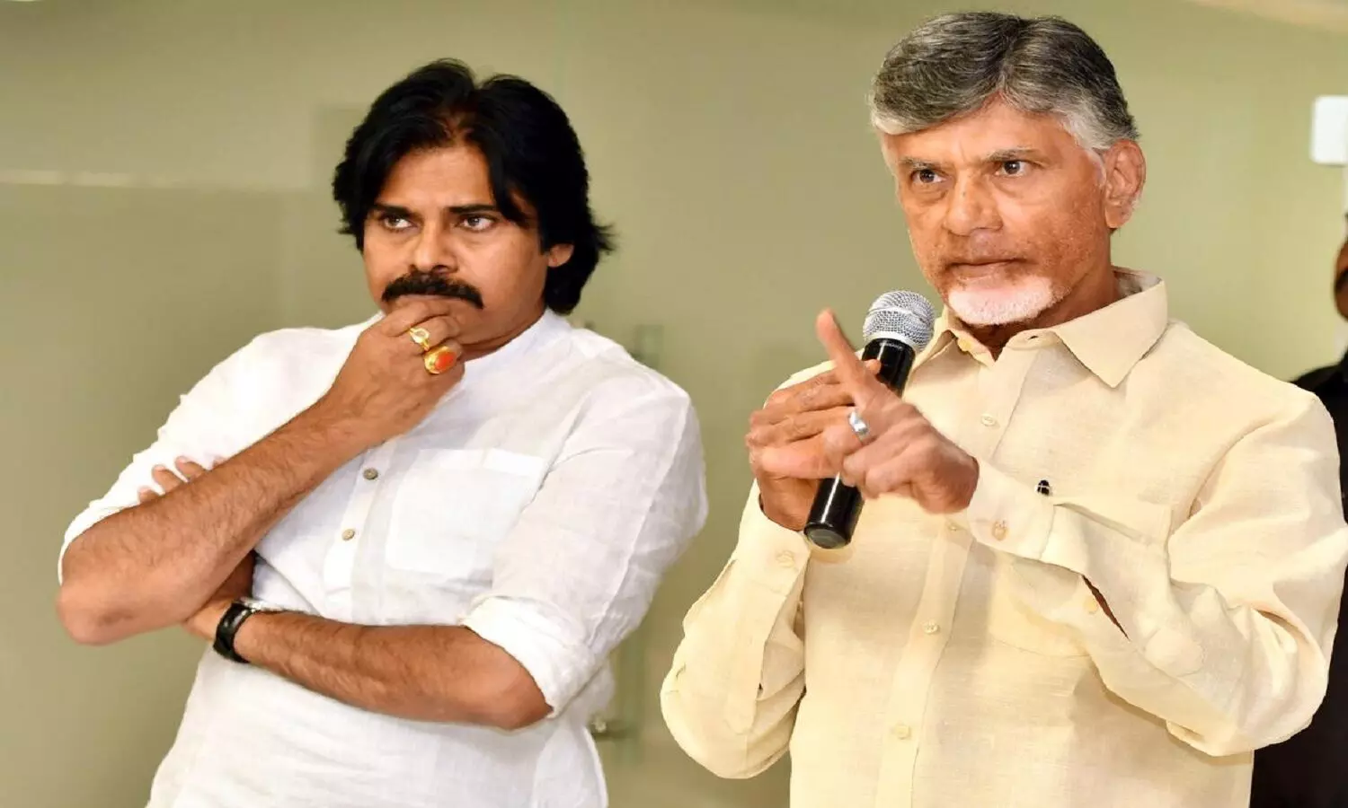 మరో పదేళ్లు కట్టప్పగానే ఉంటావా..? పవన్ పై వైసీపీ సెటైర్లు