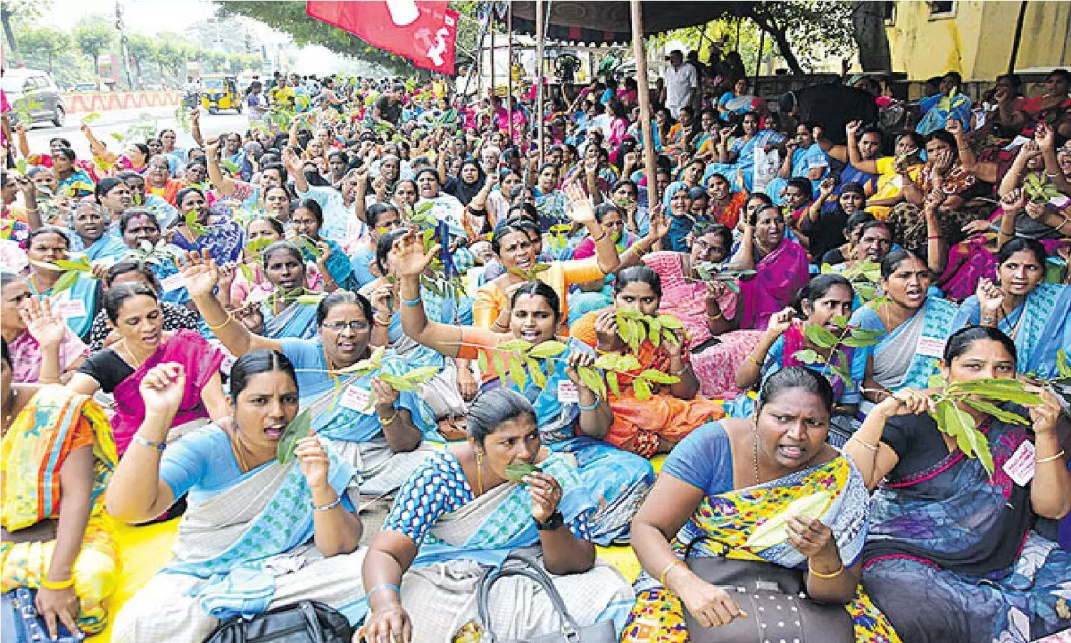 అంగన్వాడీ సమస్య.. తెగేదాకా లాగుతున్నారా..?