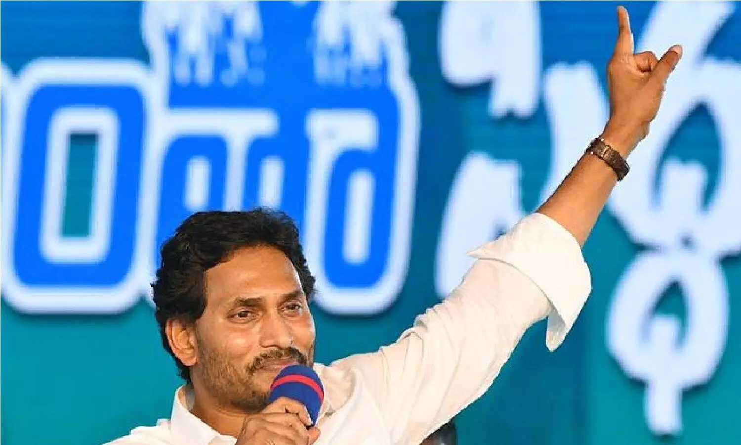 బాబుని నమ్మారంటే.. పులినోట్లో తల పెట్టినట్టే