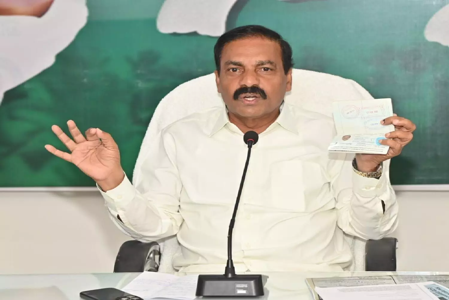 రేవ్ పార్టీ కారుపై కీలక వివరాలు చెప్పిన కాకాణి