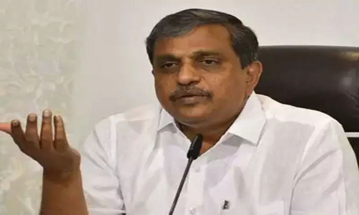 టీడీపీ ఫిర్యాదు.. సజ్జలపై కేసు