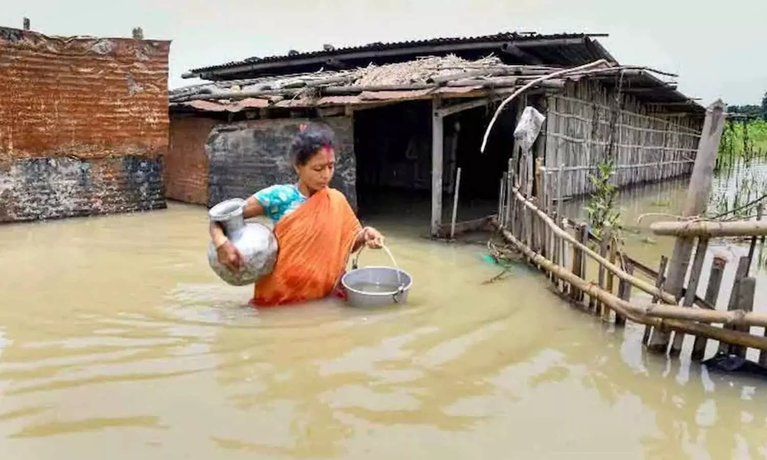 అస్సాంలో భారీ వరదలు , 25 మంది మృతి