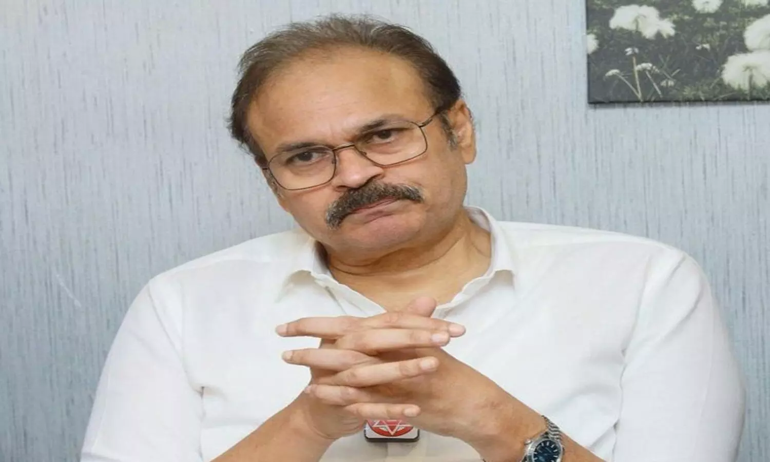 కోపం వస్తే ఈవీఎం పగలగొట్టేస్తారా..?