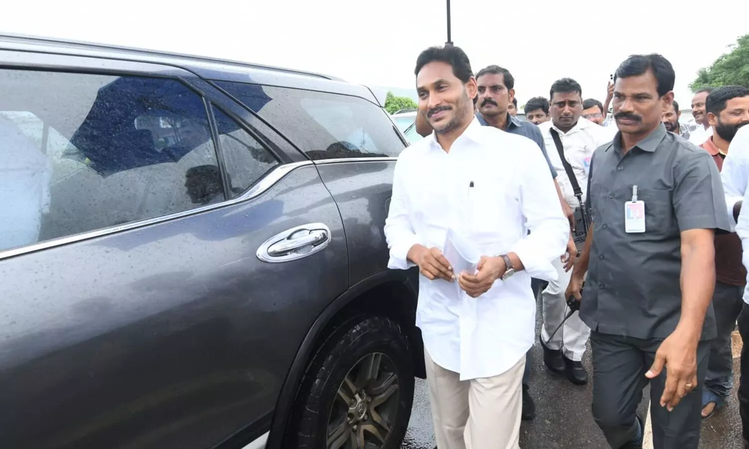 వినుకొండకు జగన్.. కాన్వాయ్ లో గందరగోళం