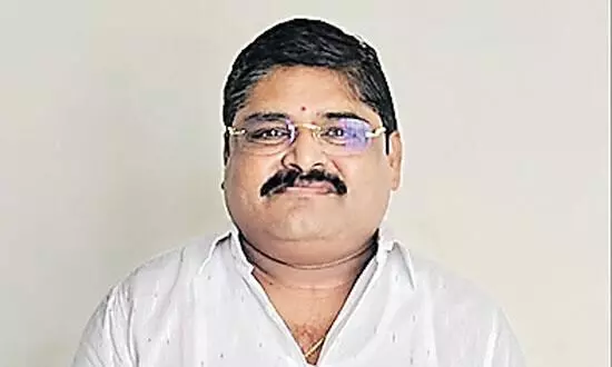 బొత్సకు షాక్‌ ఇవ్వనున్న ఆయన సోదరుడు