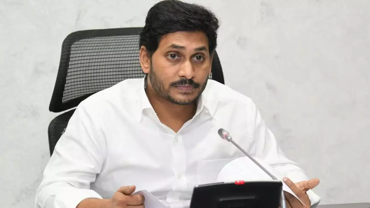 హామీల డైవర్షన్ కోసమే లడ్డు ఇష్యూ తెరపైకి : జగన్