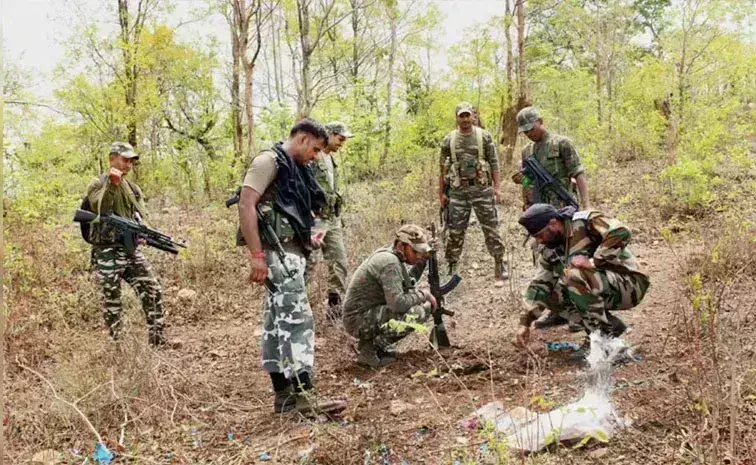 ఛత్తీస్‌గఢ్‌లో భారీ ఎన్‌కౌంటర్‌.. 36 మంది మావోయిస్టుల హతం