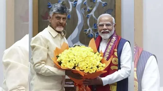 ప్రధాని మోడీతో భేటీ అయిన సీఎం చంద్రబాబు