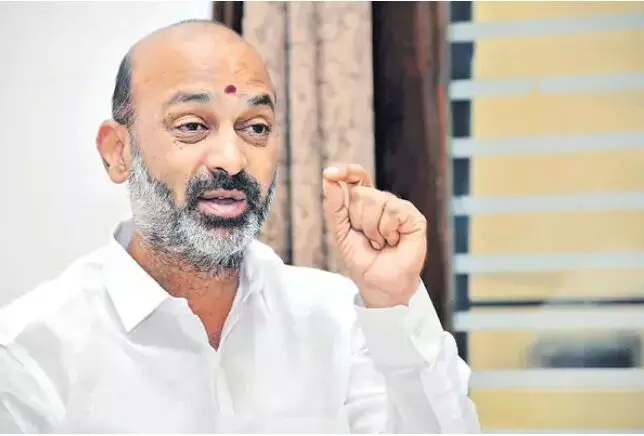 కేటీఆర్‌ తాటాకు చప్పుళ్లకు భయపడేది లేదు