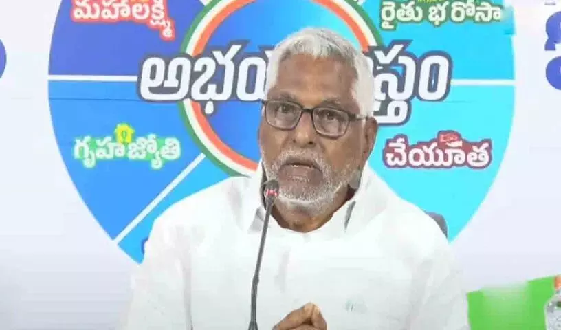 పార్టీ ఫిరాయింపుల ముఠా నాయకుడు పోచారం