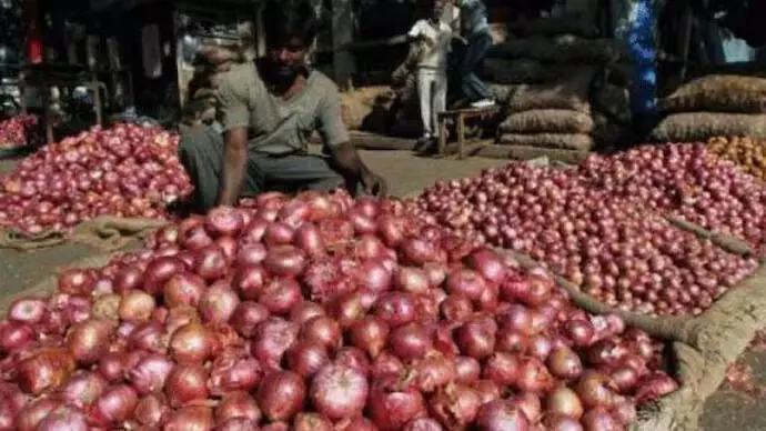 భారీగా పెరిగిన ఉల్లిధరలు