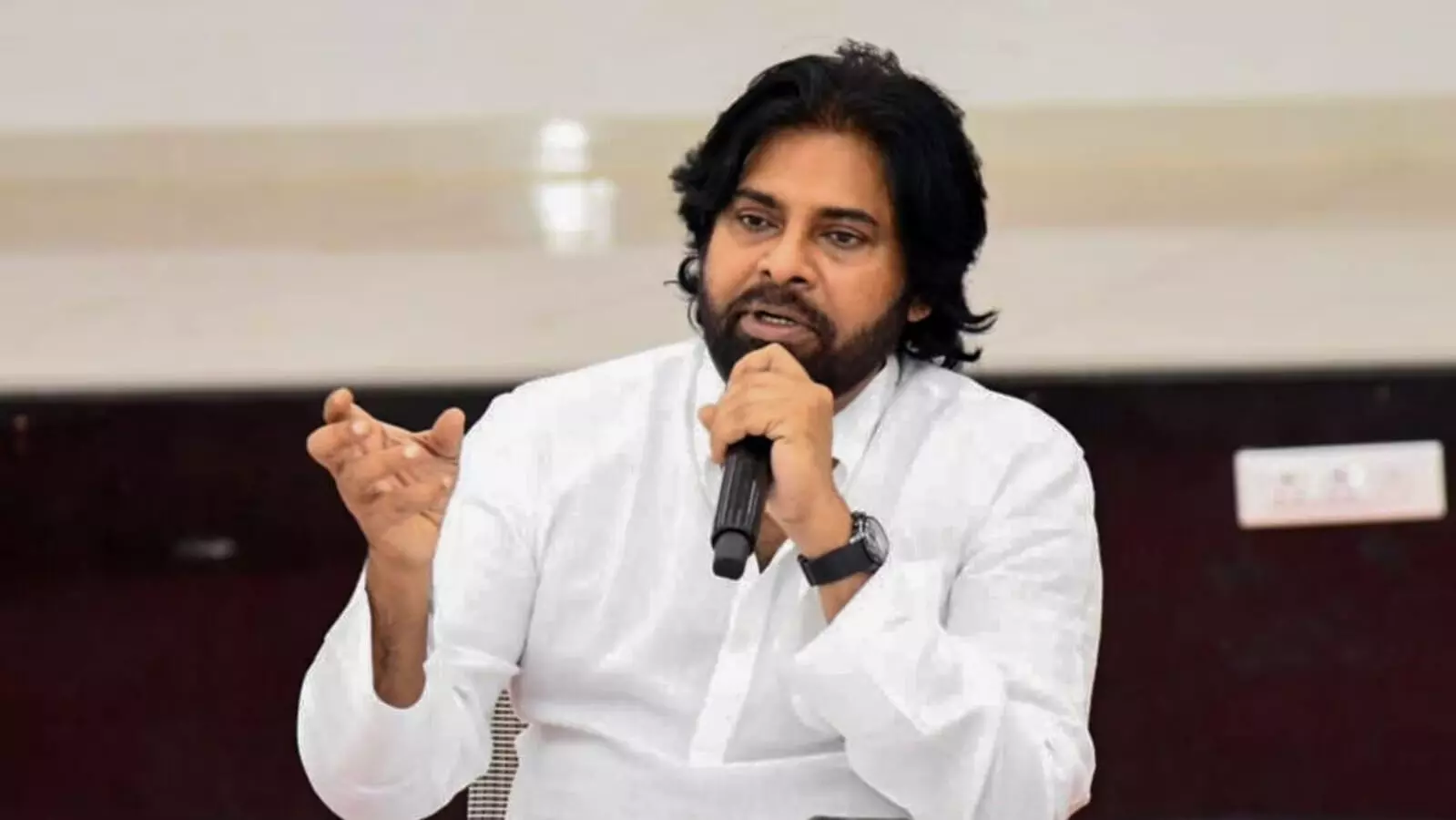 ఏపీ డిప్యూటీ పవన్‌ కళ్యాణ్‌ తో సర్పంచులు భేటీ