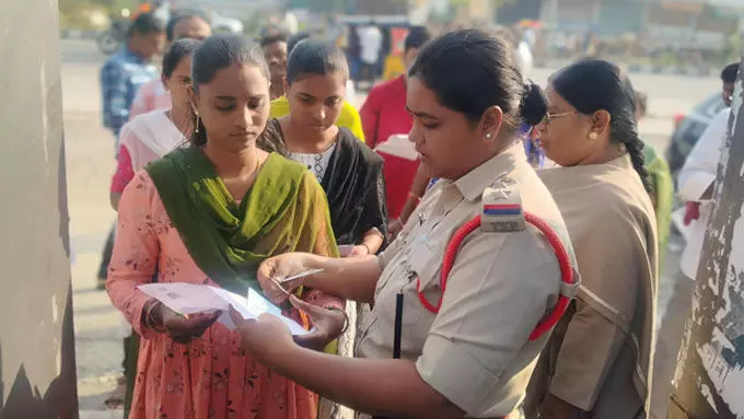 గ్రూప్‌ - 3 పరీక్ష ప్రారంభం