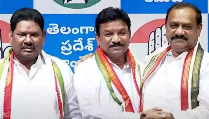 సొంతగూటికి చేరిన మాజీ ఎమ్మెల్యే ఆత్రం సక్కు