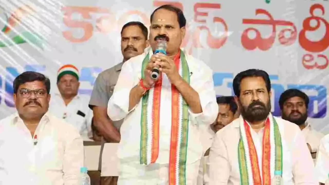 వెలమ కులస్థులపై కాంగ్రెస్ ఎమ్మెల్యే వివాదాస్పద వ్యాఖ్యలు