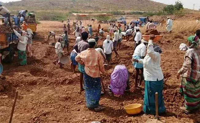 వ్యవసాయ కూలీలకు ఆత్మీయ భరోసా నిధులు విడుదల