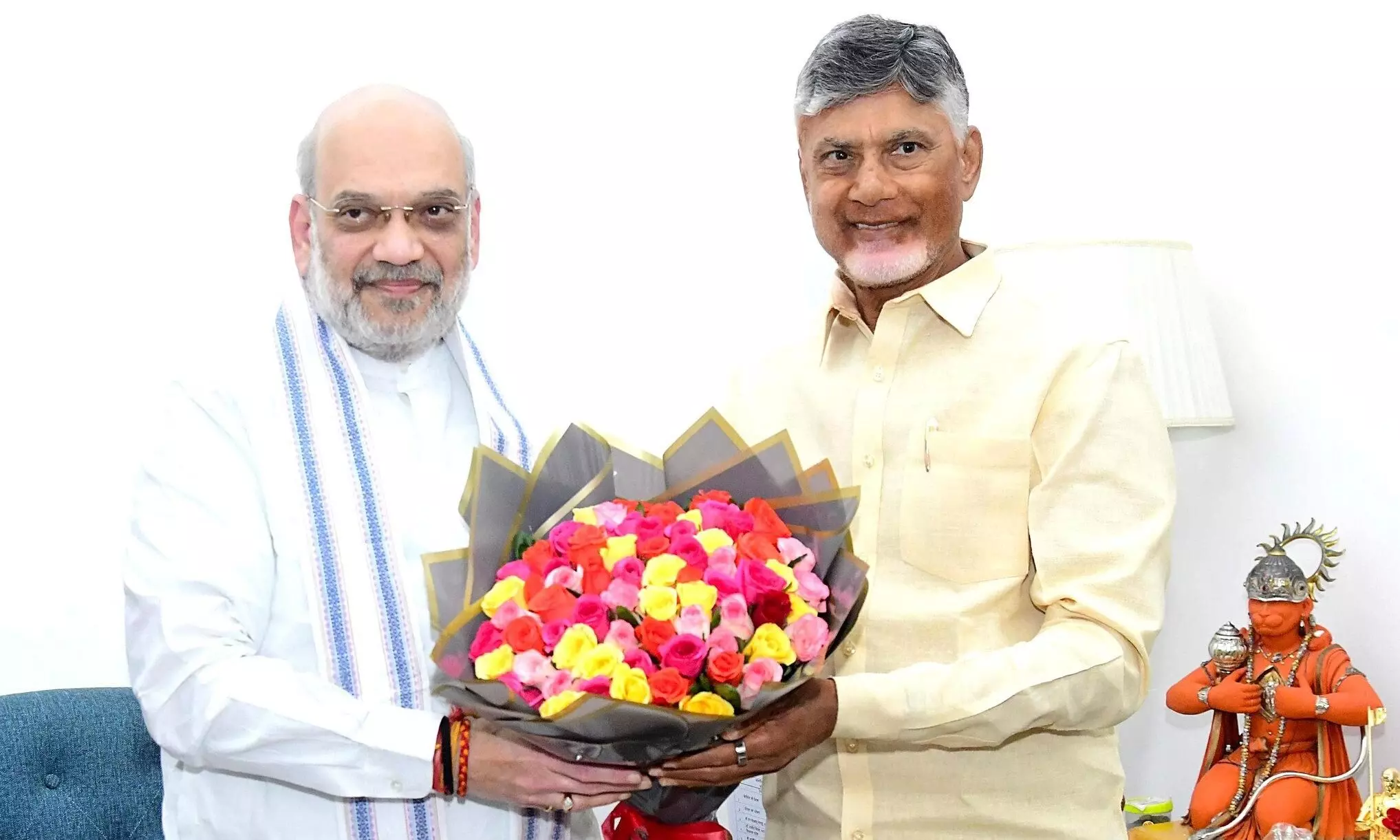 కేంద్ర మంత్రి అమిత్‌షాతో చంద్రబాబు భేటీ