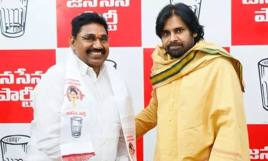 జనసేన తీర్థం పుచ్చుకున్న పిఠాపురం మాజీ ఎమ్మెల్యే