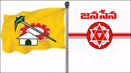 పిఠాపురంలో టీడీపీ వర్సెస్‌ జనసేన