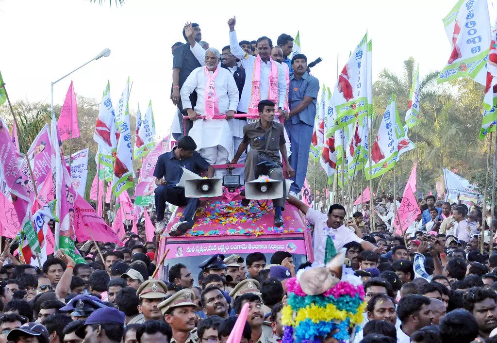 కొద్ది సేపట్లో హైదరాబాద్ లో టీఆరెస్ భారీ ర్యాలీ -పాల్గొననున్న కేసీఆర్