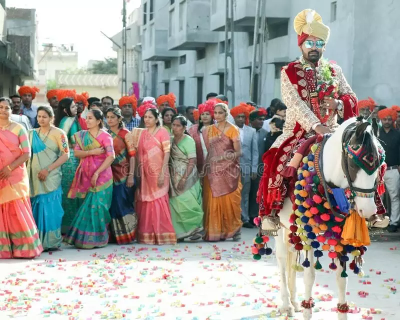 ఇకపై అక్కడ పెళ్ళిళ్ళలో దావత్, బ్యాండ్, బాజా, బారాతులుండవు