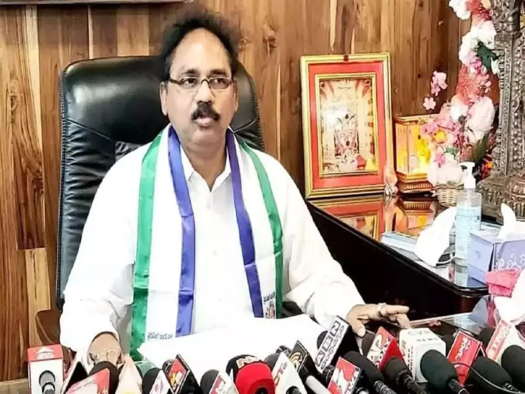 వైసీపీకి వాసుపల్లి షాక్.. సమన్వయ కర్త పోస్ట్ కి రాజీనామా..